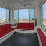 Unique Studio Apartment With Stunning Sea Views