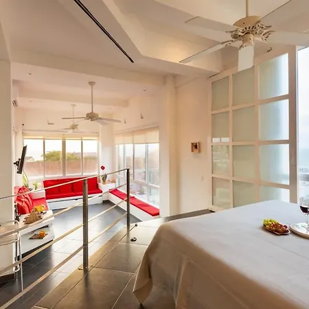 Unique With Stunning Sea Views *